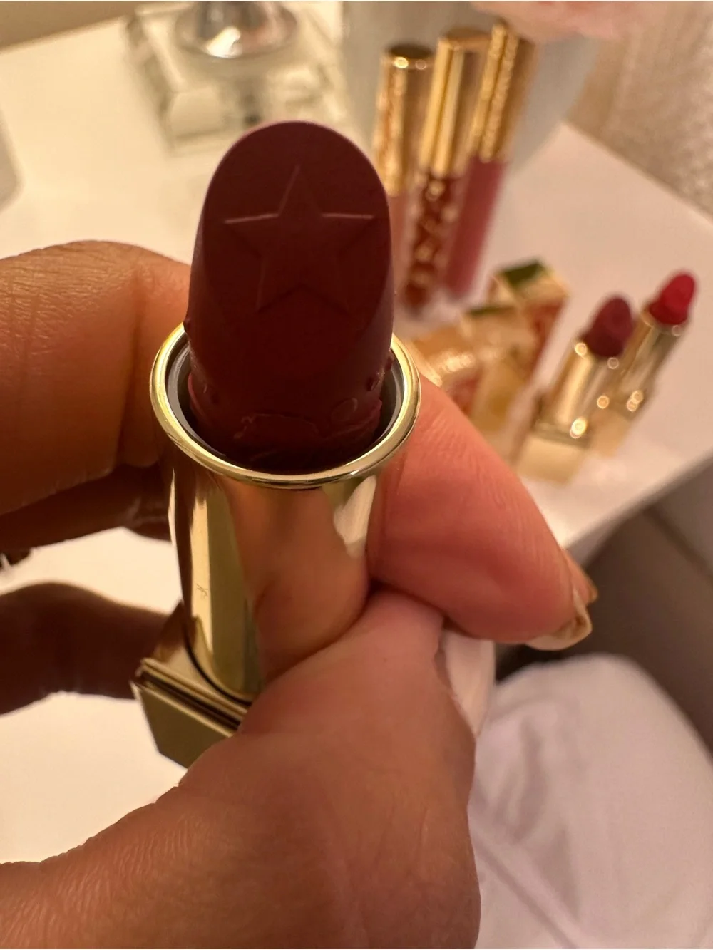 Estee Lauder Red Lipsticks & Gold-Trim Eyeshadow Palettes - amazing bundle !!!!